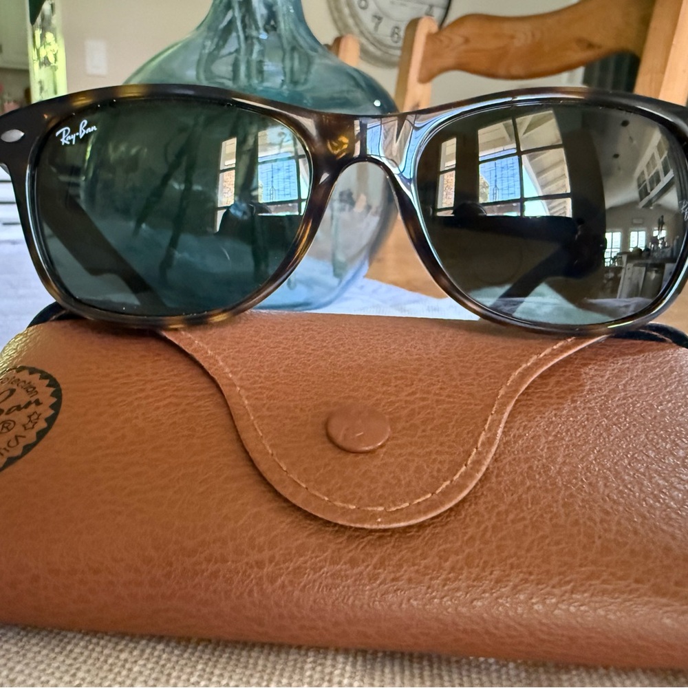 Ray-Ban New Wayfarer Tortoise Shell Sunglasses with Dark Grey Lenses